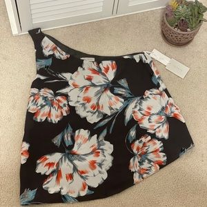 NWOT 1. State one shoulder tank